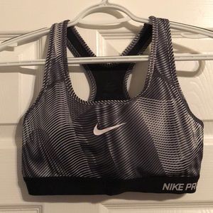 Nike Pro Sports Bra